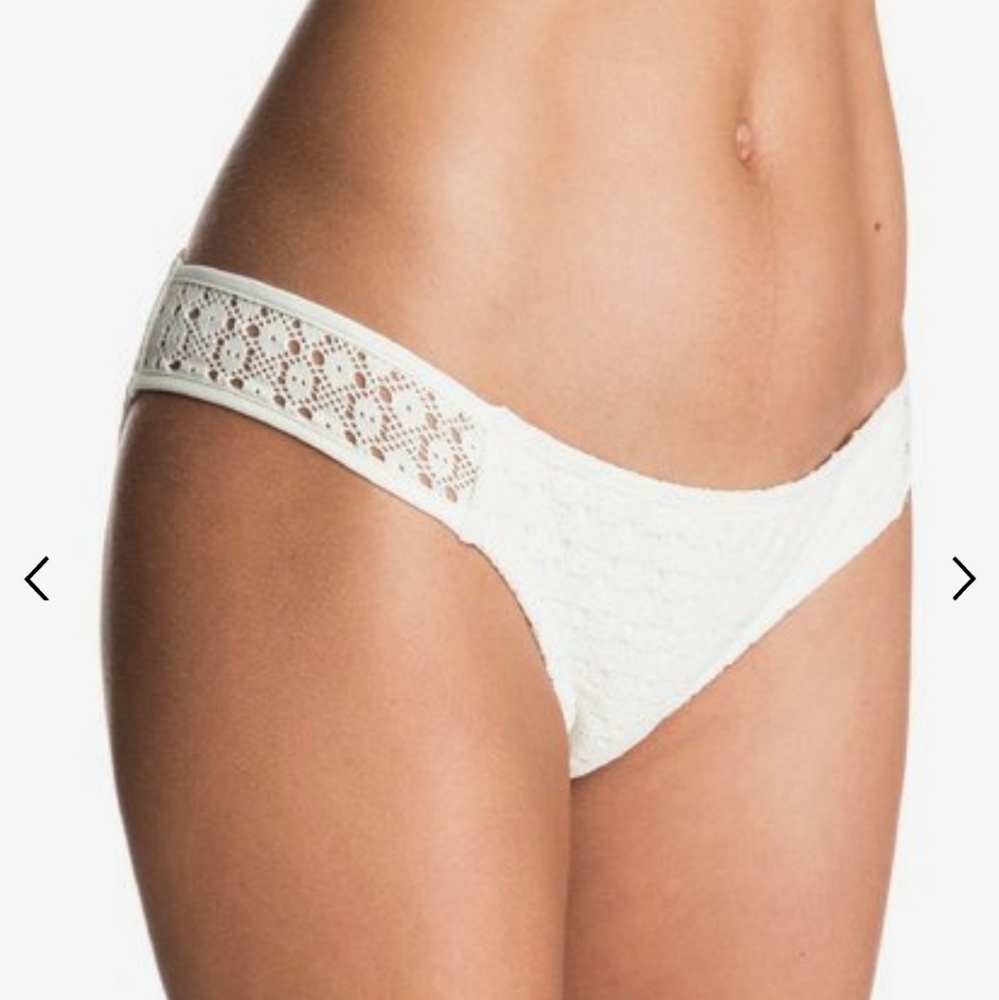 NWT Roxy Dotted Crochet Bikini Set - Picture 6 of 7